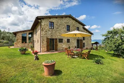Image de Appartement de vacances Quarrata pour 1 - 7 personnes avec 3 chambres à coucher - Maison jumelée