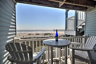 Image de Best Location on Oib! Oceanfront Condo with Bedroom Whirlpool