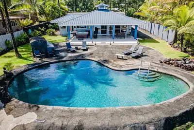 Image de Hilo Shangrila - Oceanfront, Pool and Hot Tub Private Vacation Rental