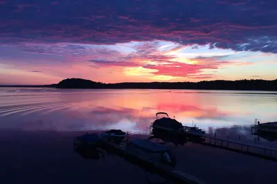 Image de New Listing & Updates! Fully Remodeled Lake Home at Gorgeous Saratoga Lake!