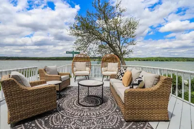 Image de Ultimate Beach House, 2 Private Beaches, Cabana, Private Pier, Sleeps 17!