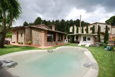 Image de Maison de vacances Chianni pour 1 - 5 personnes avec 2 chambres à coucher - Maison de vacances