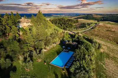 Tuscan house for groups, families, Authentic, Nature, Peace, Pool, Exclusive, Privacy