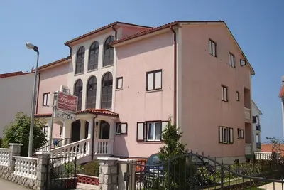 Image de Appartement de vacances Vantačići pour 2 - 4 personnes avec 1 chambre à coucher - Logement de vacanc