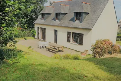 Image de Maison familiale calme 4 chambres 9 pers jardin sur plage de trestraou Perros