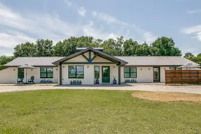 Image de Recently Remodeled Home near Lake Lewisville & The Olana