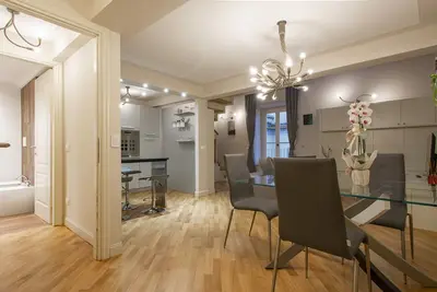 Elegant apartment close to main square with beautiful view
