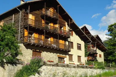 Image de Appartement \"le Grenier\" dans un ancien chalet queyrassin