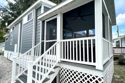 Image de The Lakeview House - Lakeside Tiny Home Near Orlando