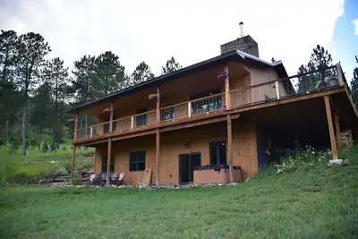 Image de Beautiful home, amazing views, 40 acres, French Creek meandering through valley