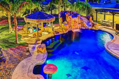 Image de Oo Secluded Oasis 9bd/8ba Villa w/ Resort Pool. Sleeps 34!