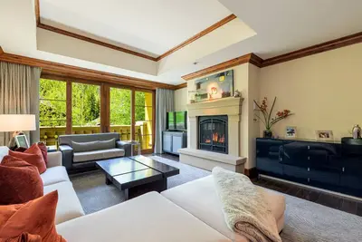 Image de Ritz-Carlton Summer Home by InvitedHome | Private Patio, Pool, Hot Tub, Golf
