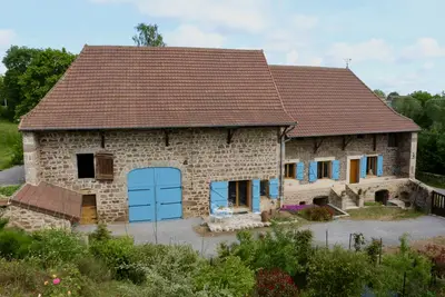 Image de Gîte de charme - 15 personnes - Ferme rénovée - Bourgogne