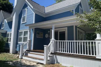 Image de Harbor Springs Blueberry Beach House Summer Weekends Available! Downtown, beach!