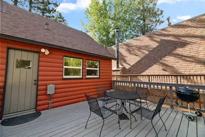 Image de Lake Cottage - New Hot Tub, Walk to Lake & Village, Deck, Barbecue