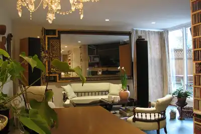 Image de Enjoy your stay in the heart of Kits.