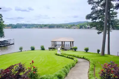 Image de Hamilton Happy Place (million dollar view) - Lake Retreat