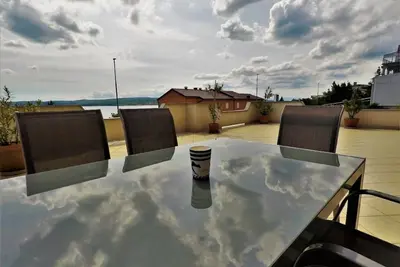 Image de Appartement de vacances Crikvenica pour 1 - 6 personnes avec 2 chambres à coucher - Logement de vaca