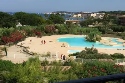 Image de Chez Flo vue Golfe de Saint Tropez plage et piscine