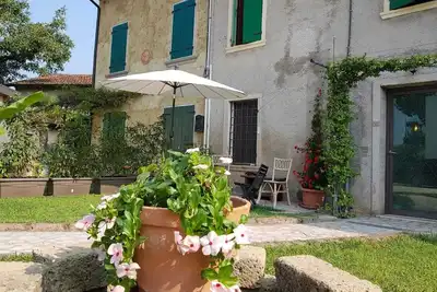 Image de In private courtyard Whole house 200 sqm kitchen, living room, 3 rooms each with bathroom