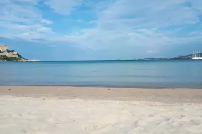 New T2, large terrace, 10-minute walk to the beach