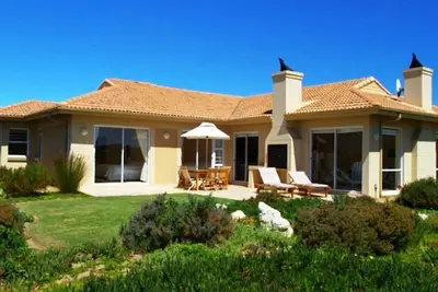 Image de Sunny Langebaan Golf Villa
