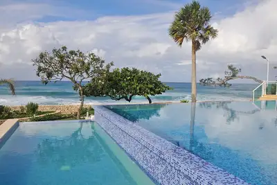 Image de Snowbirds' paradise: quiet 3bd condo on sandy beach, fully equipped!