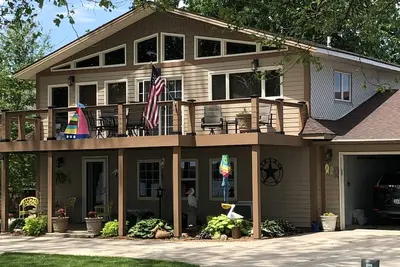 Image de Cozy Lakeside Retreat