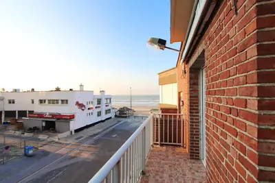 Image de Joli appartement avec balcon et vue sur mer