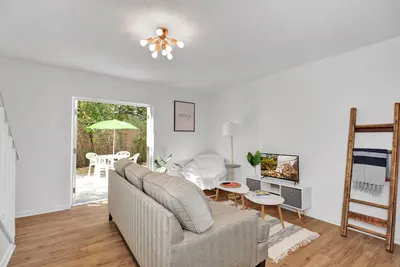Image de Bright & Cozy Townhouse 2, 600 monthly