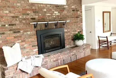 Image de 4 miles to Orleans beaches! Family friendly, Central A/C, full kitchen