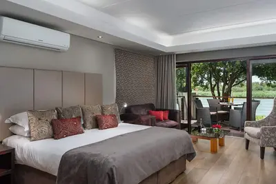 Image de River Place Manor - Chambre Double Supérieure D