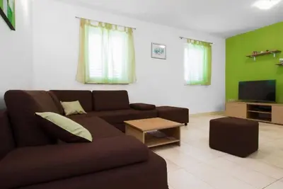 Image de Apartment Olive, 200 m to the beach, 6-8 people, free WiFi, terrace, Bbq