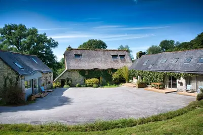 On a 3-hour property, in the heart of the forest, the Gites du Lety await you