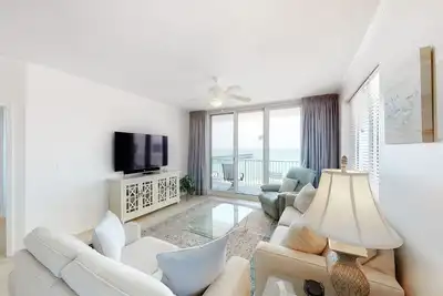 Image de 7th Floor Gulf-Front Condo w/ Views, Close To Local Restaurants