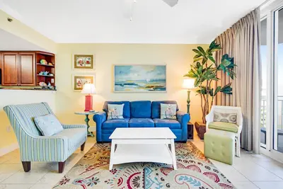 Image de Spacious Top-Floor Condo At Waterscape 490 Feet Of Private Beach