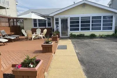 Image de Charming Little Beach House in Prime Location