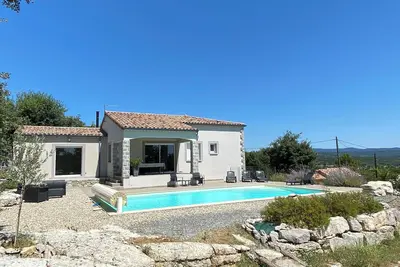 Image de Villa 135m2  piscine privée au calme (ouverte de Mai à Septembre)
