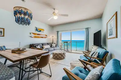 Image de Comfortable Gulf-front condo with beach chairs - near dining
