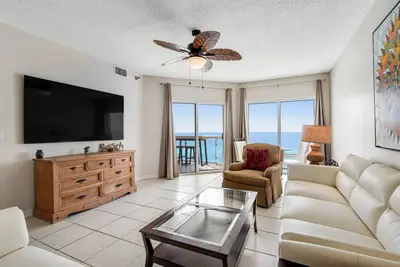 Image de Oceanfront Condo w/Free WiFi, Central Ac, W/D, Shared Hot Tub, Outdoor Pool, Gym