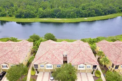 Image de 2024 Renovated/ closest to Disney/Perfect for family/3 Br townhouse