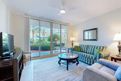 Image de Picturesque Condo At Waterscape Steps To Beach 490 Feet Of Private Beach
