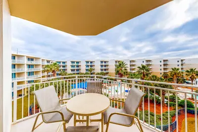 Image de 5th Floor Lovely Spacious Condo At Waterscape Waterfall, Lazy River