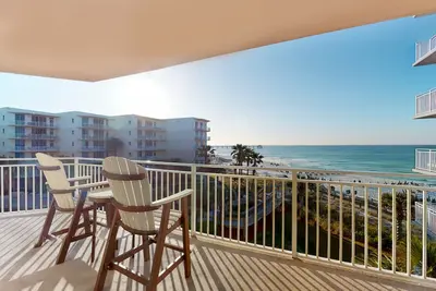 Image de Picture-Perfect Gulf-Front Condo On Okaloosa Island Playground, 2 Hot Tubs