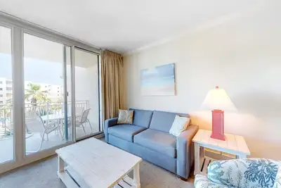 Image de 3rd Floor Spacious, Beachy Condo At Waterscape Waterfall, Lazy River