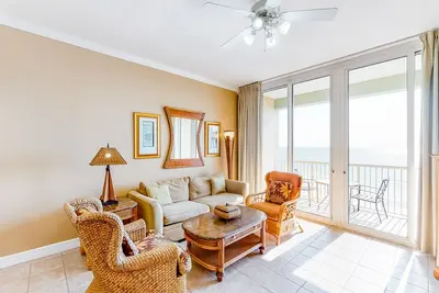 Image de Welcoming 6th-Floor Condo Incredible Gulf-Front Views Near Local Activities