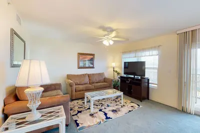Image de Bright Gulf-front condo w/ central Ac, washer/dryer, pool access, and ocean view