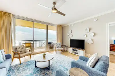 Image de Gulf Front, Great Amenities, Free WiFi, Nearby Shops & Restaurants