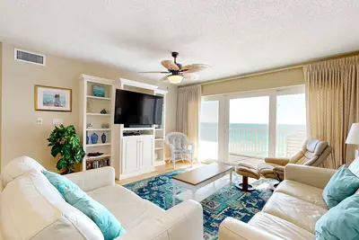 Image de Large, sixth-floor oceanfront condo w/ ocean views, pool access, & central Ac