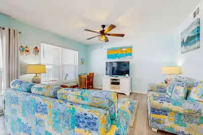 Image de Gulf-front condo with pool, views, large balcony & Ac - close to entertainment